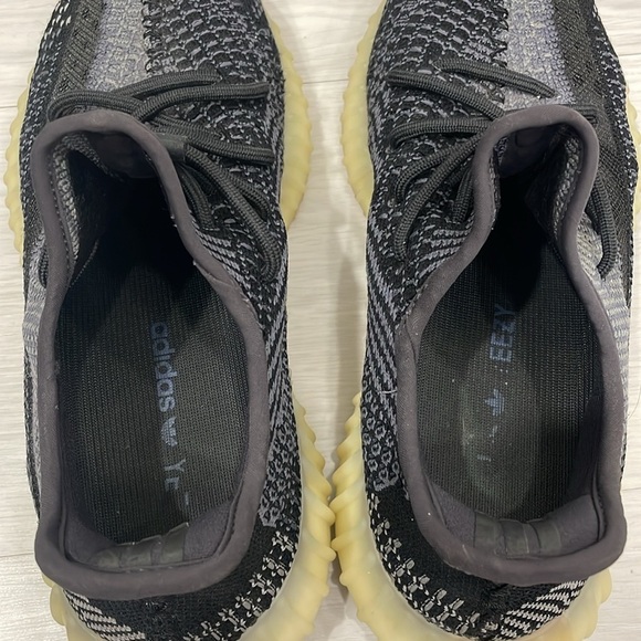 Adidas Yeezy Boost 350 V2 Carbon Sneakers - Picture 6 of 16